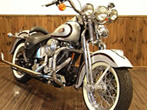 HARLEY−DAVIDSON FLSTS